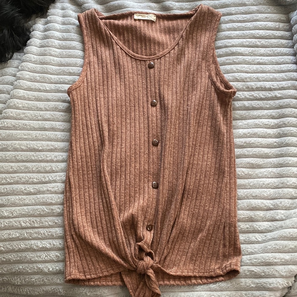 Brown tank